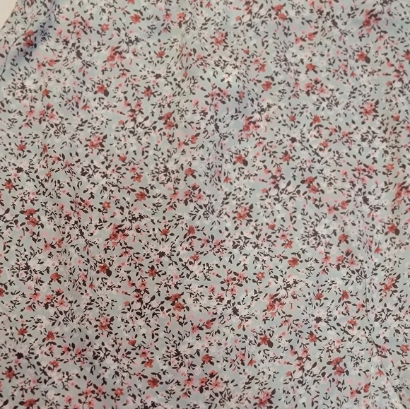 Woven short skirt - Picture 2 of 3